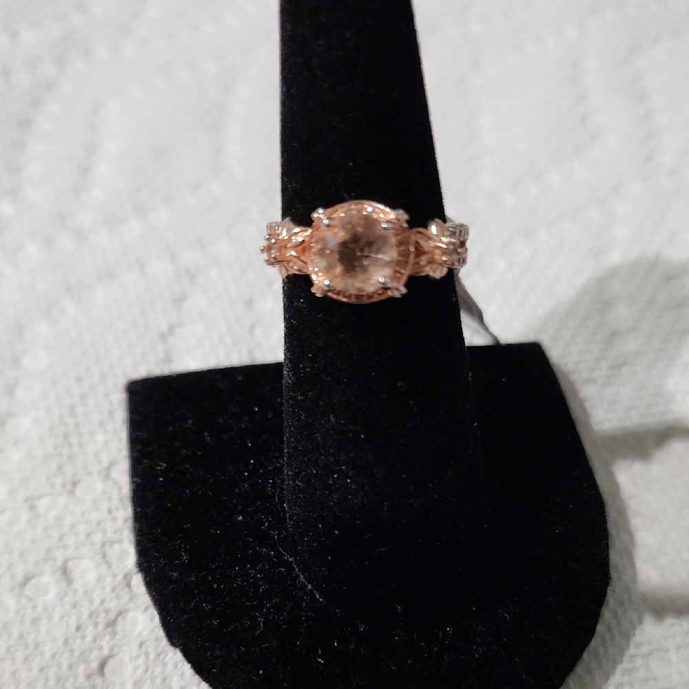 Elegant Rose Gold Ring